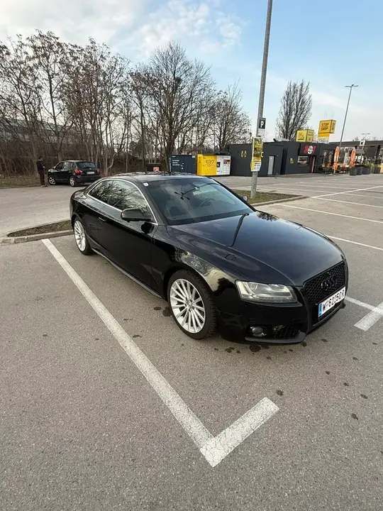 Audi A5 2010 photo 2