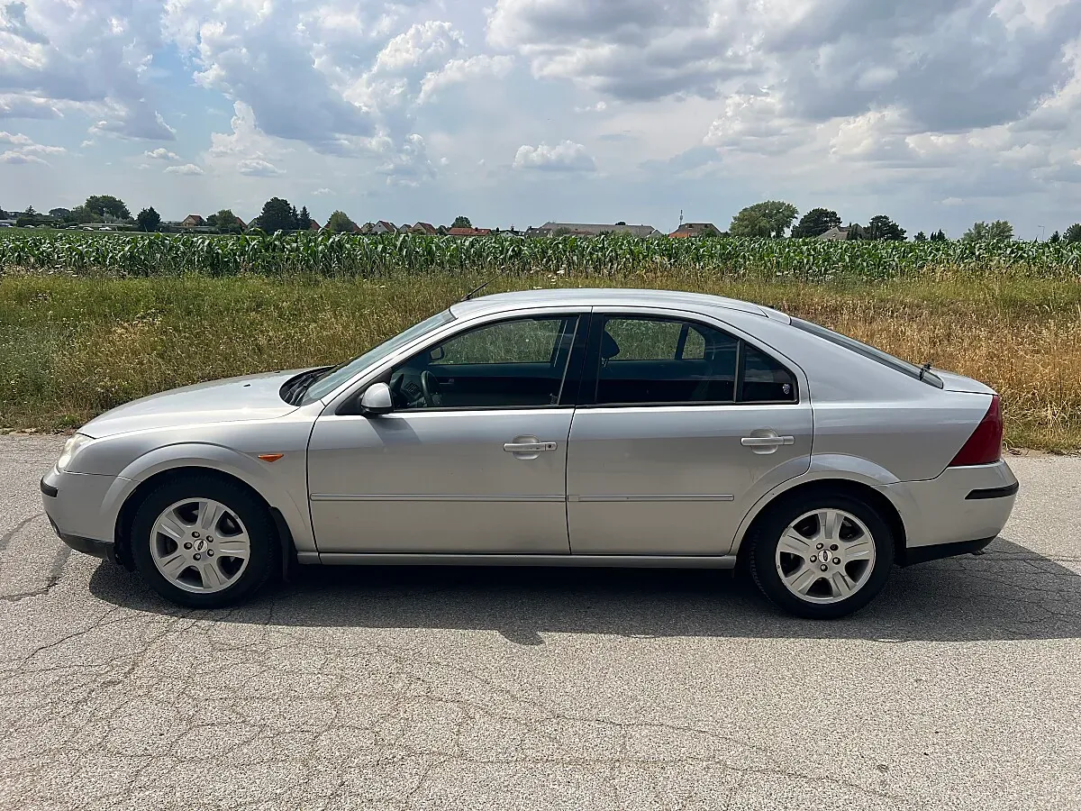 Ford Mondeo 2002 photo 4