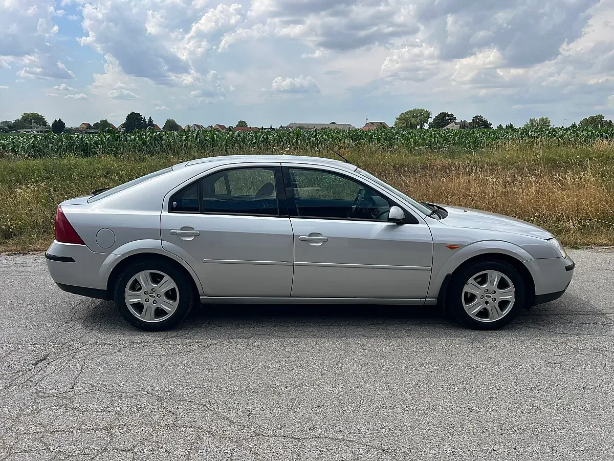 Ford Mondeo 2002 photo 5