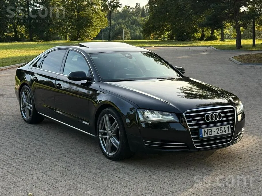 Audi A8 2011 photo 3