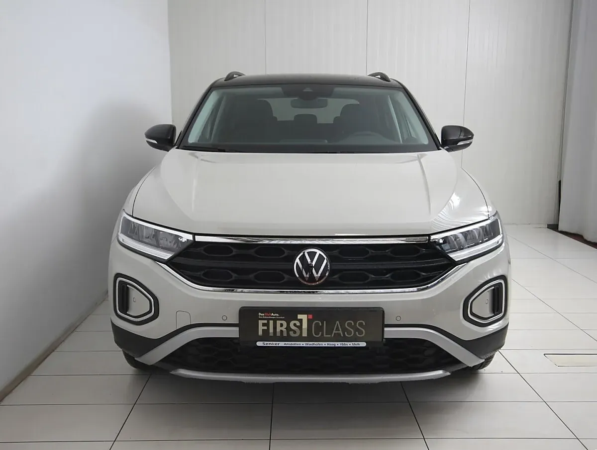 Volkswagen T-Roc 2026 photo 2