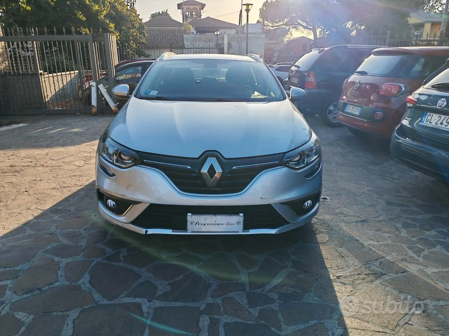 Renault Megane 2016 photo 2