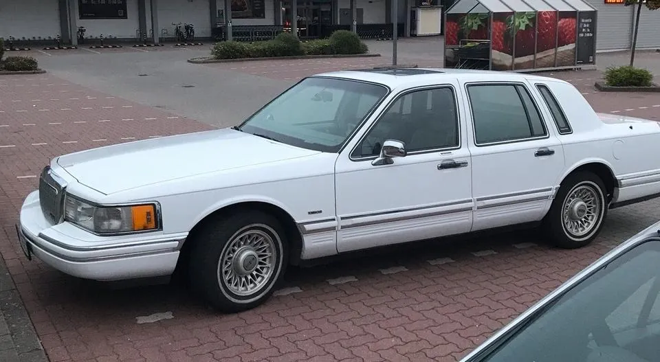 Ford Lincoln Towncar