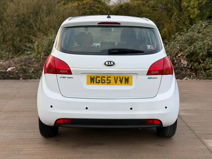 Kia Venga 2015 photo 4