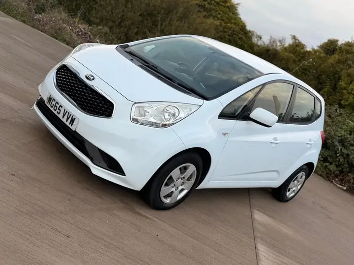 Kia Venga 2015 photo 5