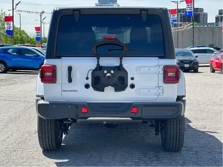 Jeep Wrangler 2026 photo 5