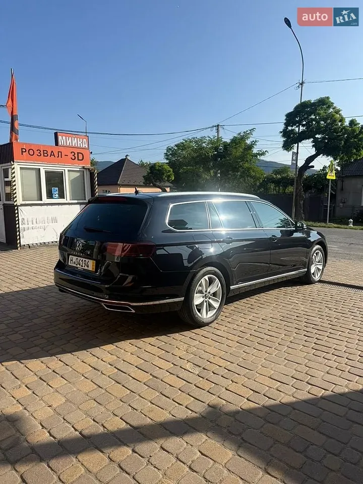 Volkswagen Passat 2022 photo 5