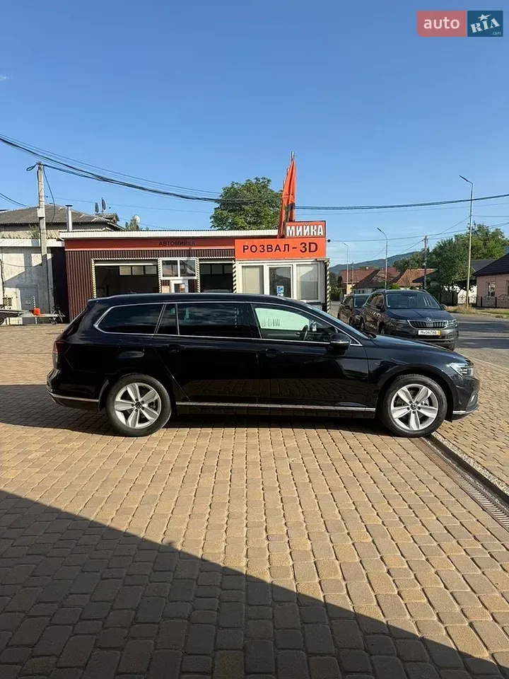 Volkswagen Passat 2022 photo 4