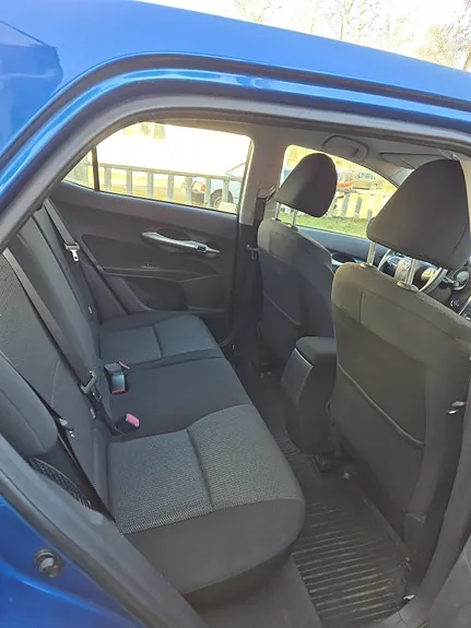 Toyota Auris 2012 photo 3