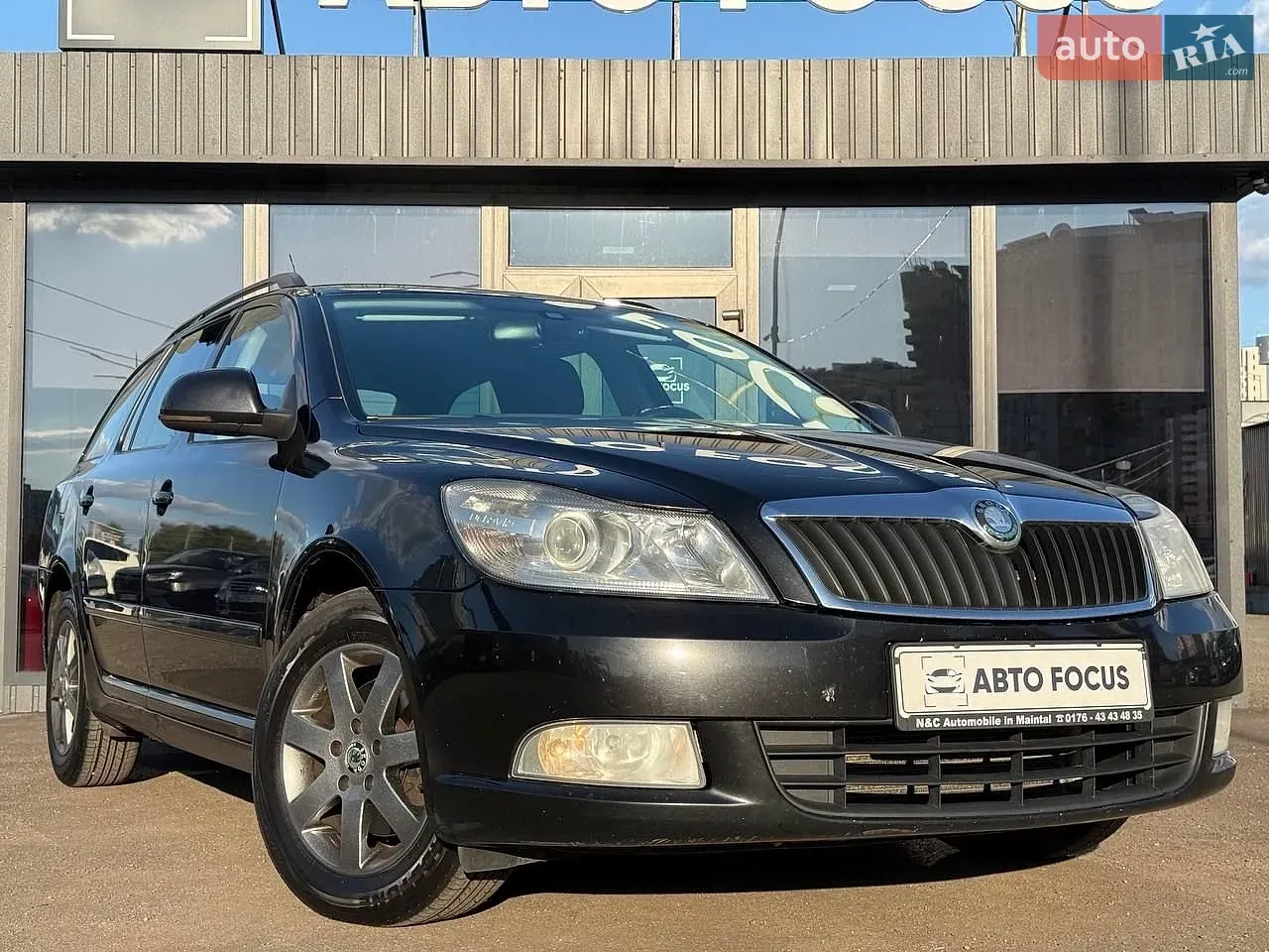 Skoda Octavia 2009 photo 2