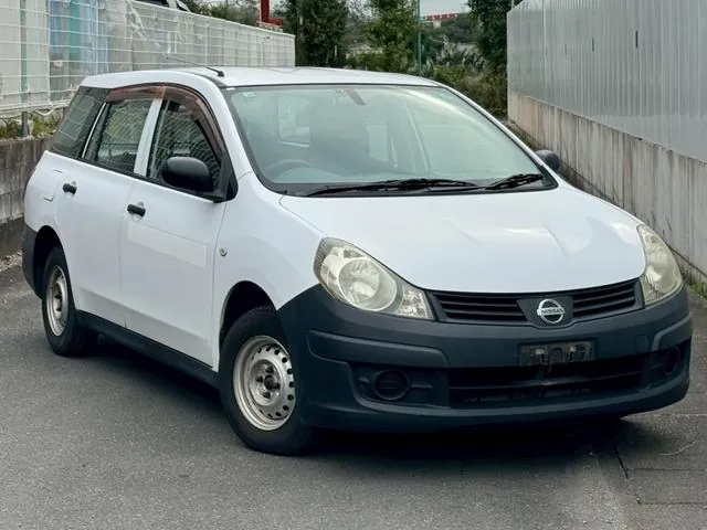 Nissan Ad 2011 photo 3