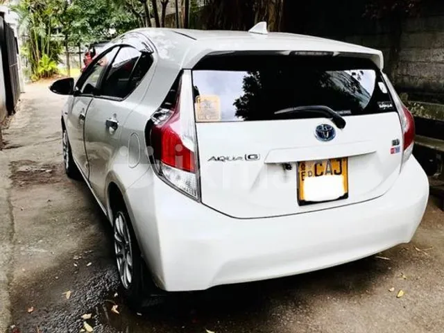 Toyota Aqua 2015 photo 4