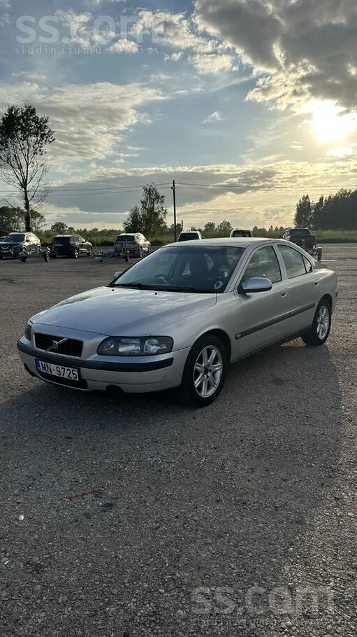 Volvo S60 2004 photo 2