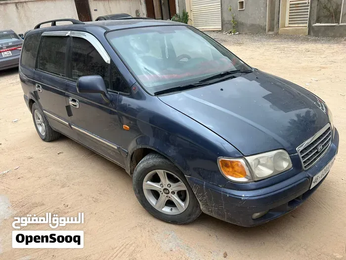 Hyundai Trajet 2004 photo 2