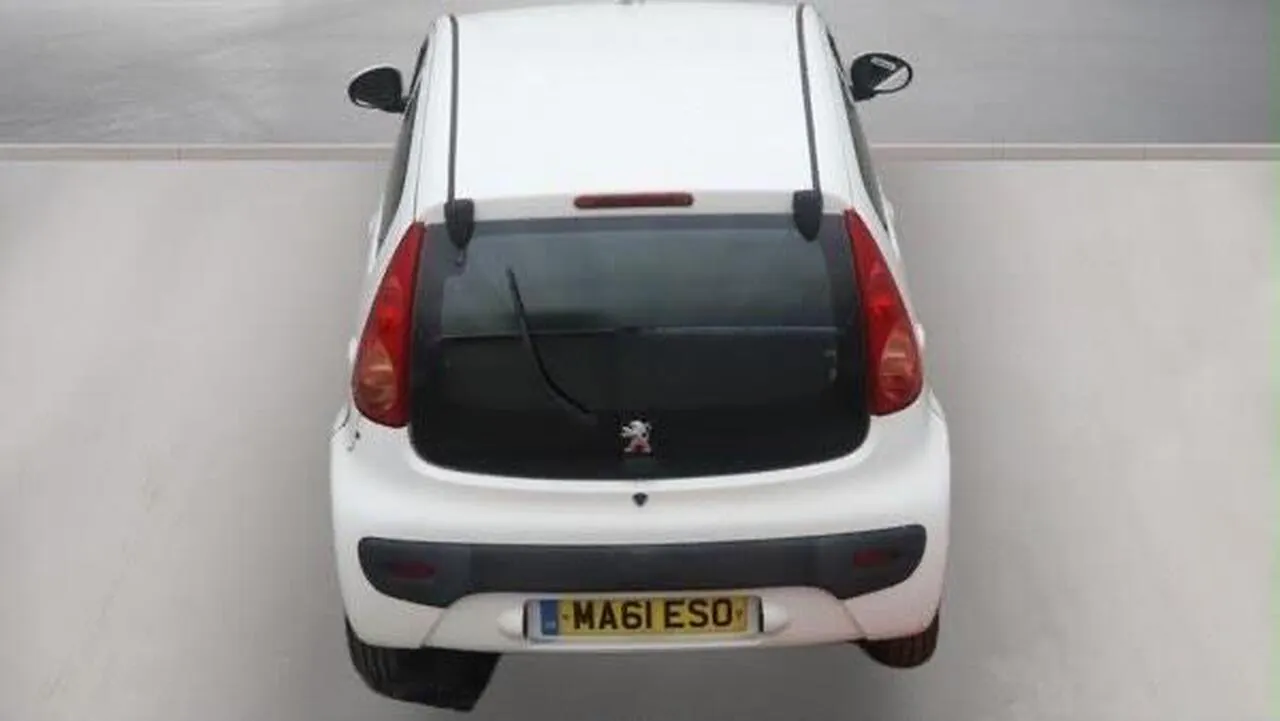 Peugeot 107 2011 photo 4