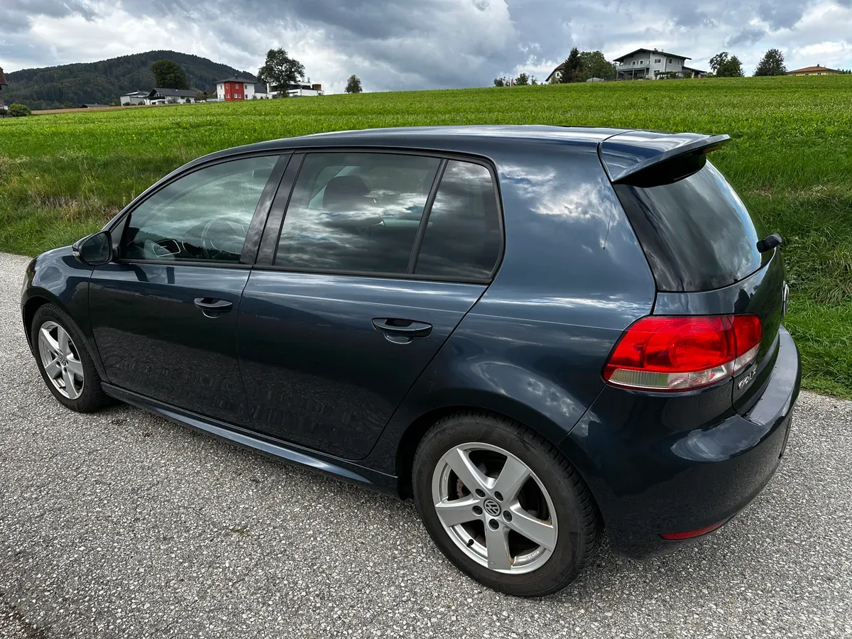 Volkswagen Golf 2011 photo 3