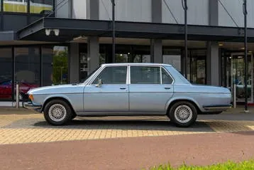 BMW 7 Series 1977 photo 2