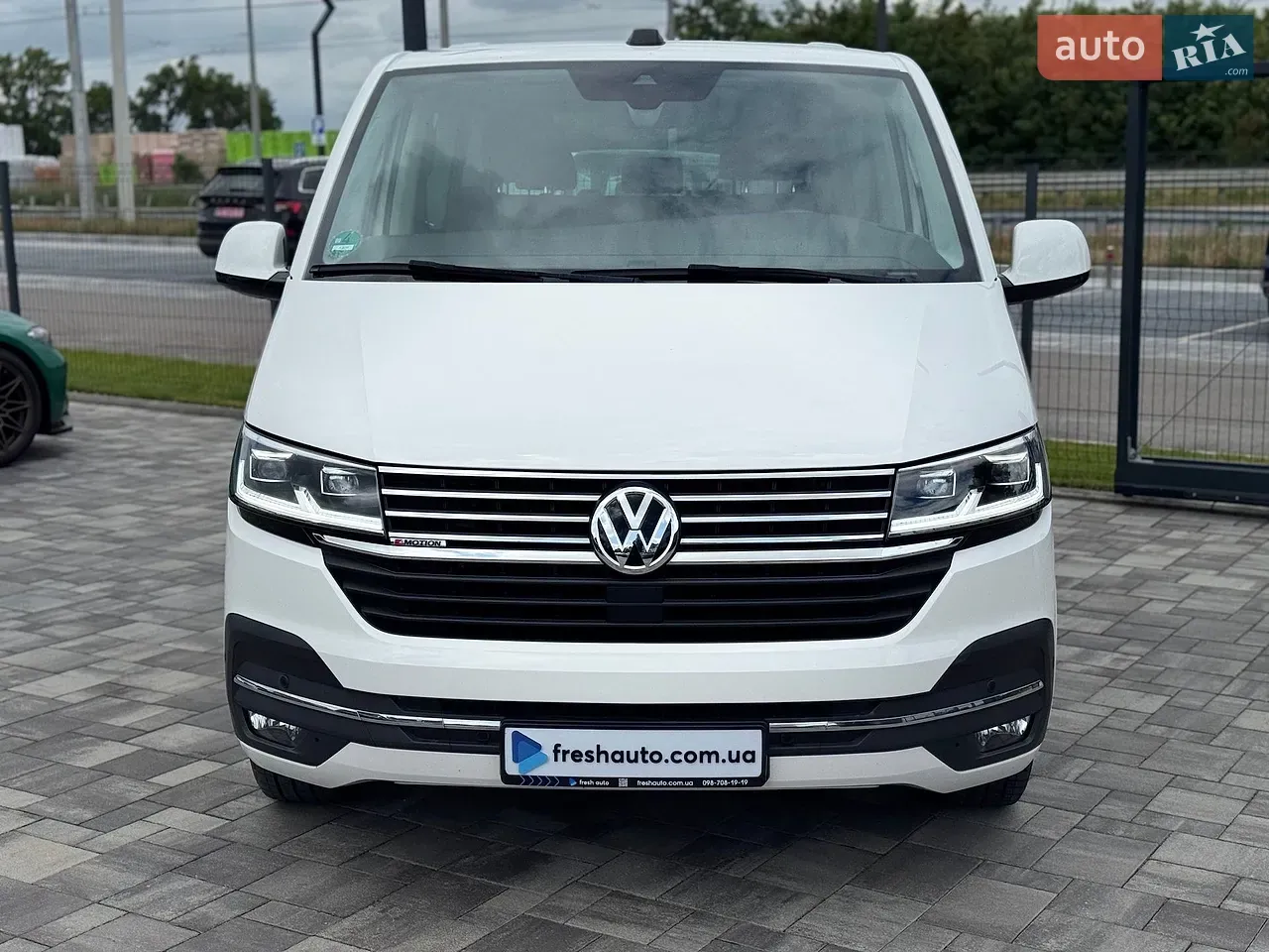Volkswagen Multivan 2020 photo 2