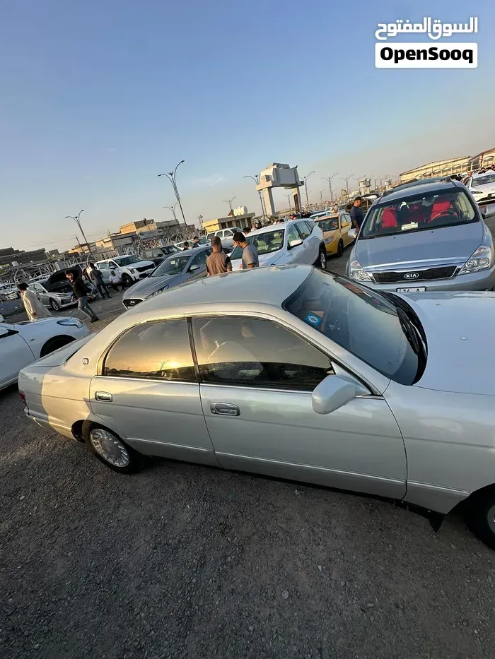 Toyota Crown 1993 photo 4