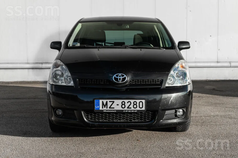 Toyota Corolla Verso 2006 photo 2