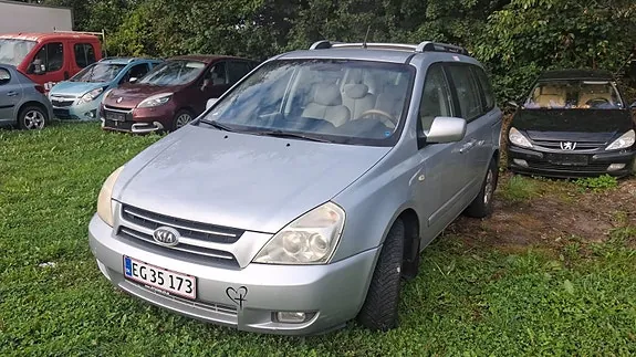 Kia Carnival 2007 photo 2