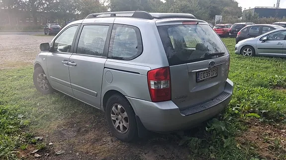 Kia Carnival 2007 photo 3