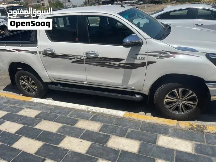 Toyota Hilux 2021 photo 4
