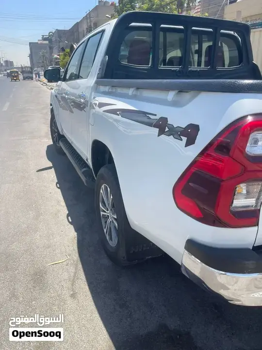Toyota Hilux 2021 photo 2