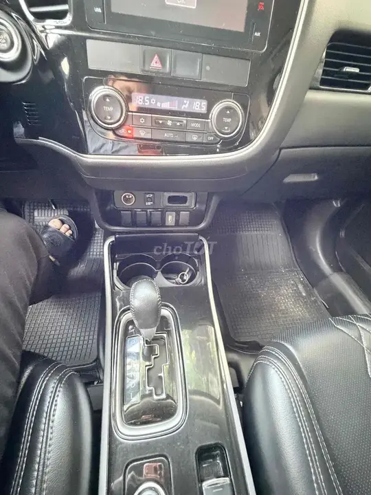 Mitsubishi Outlander 2019 photo 4
