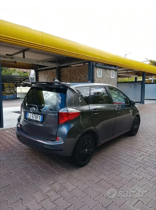 Toyota Verso 2011 photo 4