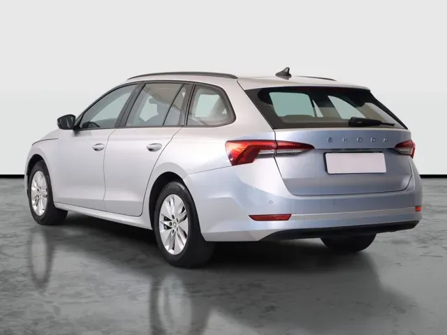 Skoda Octavia Combi 2022 photo 3