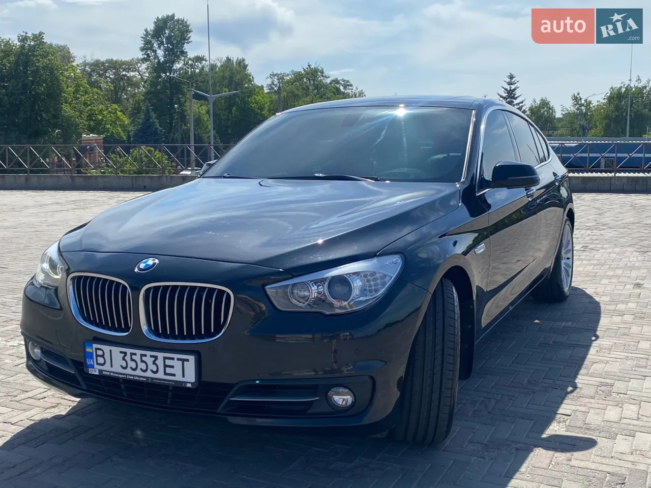 BMW 5 Series 2015 photo 2