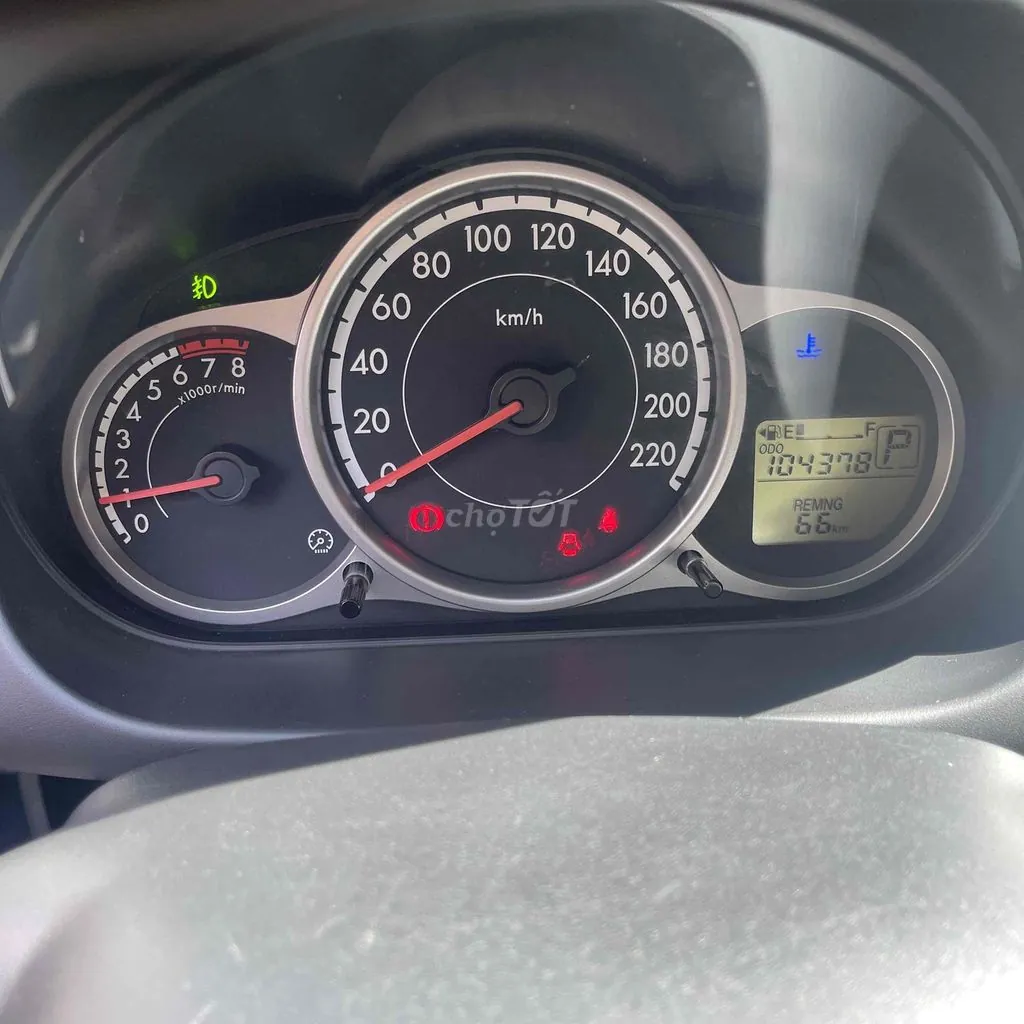 Mazda 2 2014 photo 2