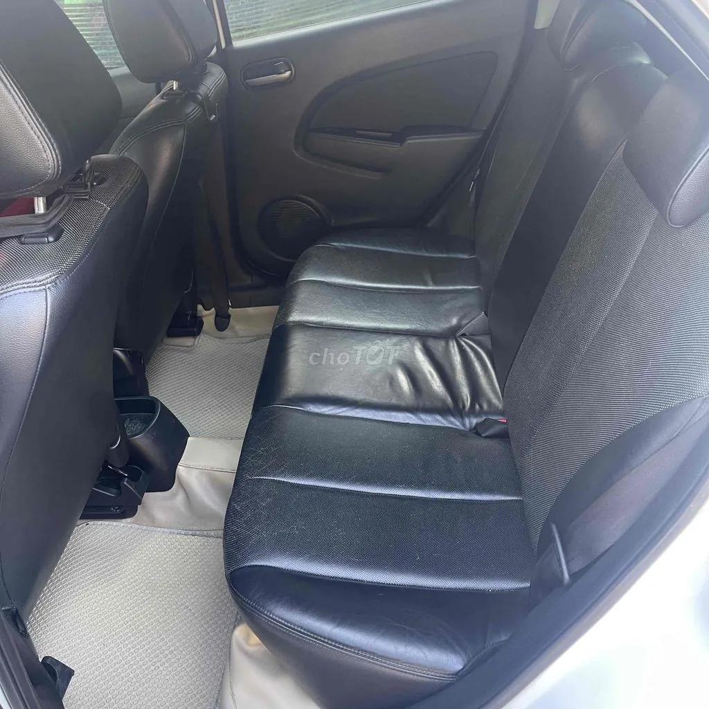 Mazda 2 2014 photo 5