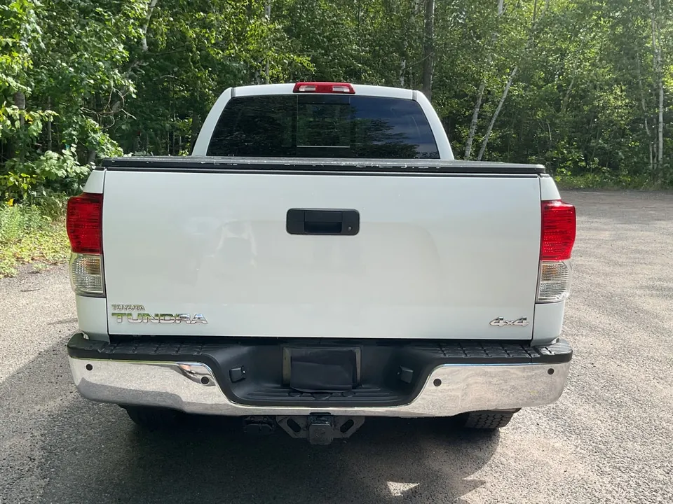 Toyota Tundra 2010 photo 5
