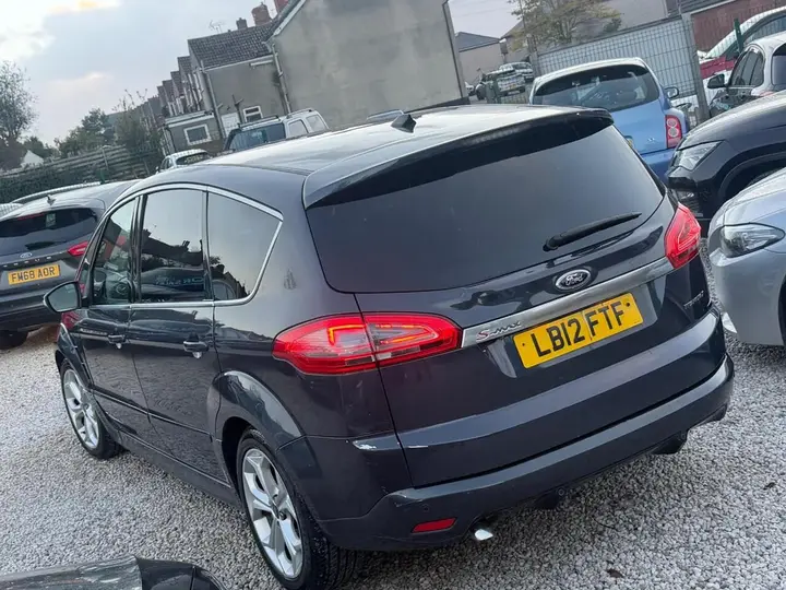 Ford S-Max 2012 photo 5