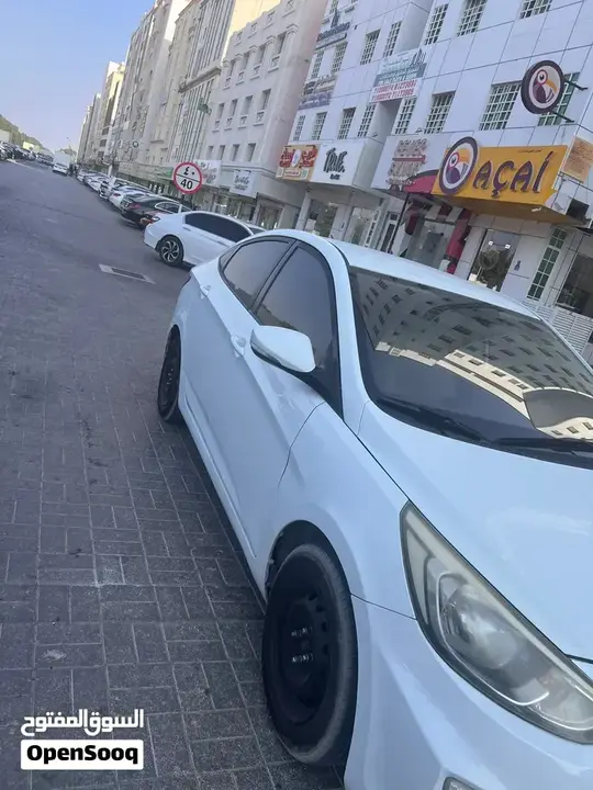 Hyundai Accent 2016 photo 3
