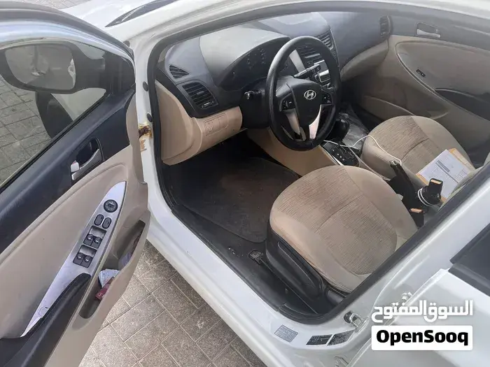 Hyundai Accent 2016 photo 4
