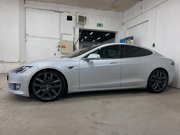 Tesla Model S 2018 photo 5