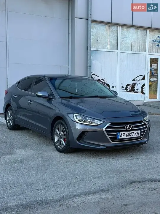 Hyundai Elantra 2018 photo 4