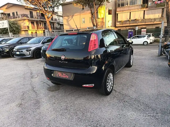 Fiat Punto 2015 photo 4