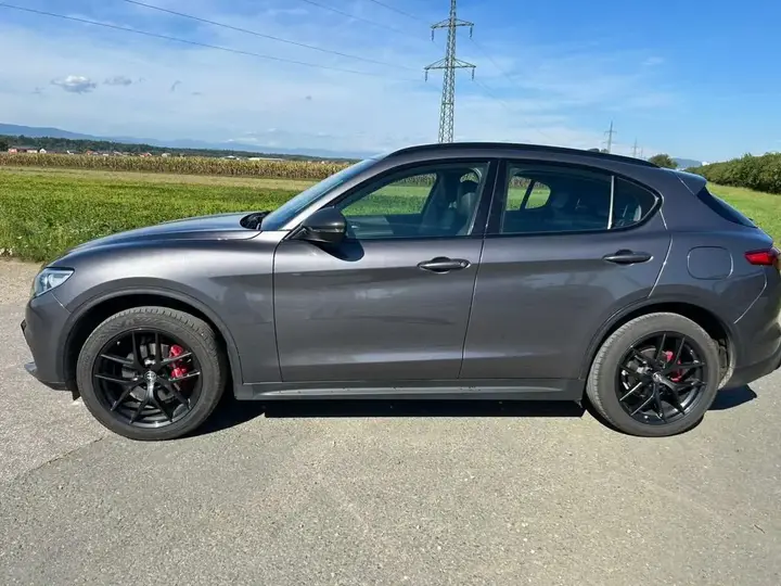 Alfa Romeo Stelvio 2019 photo 2