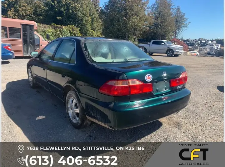Honda Accord 2000 photo 4