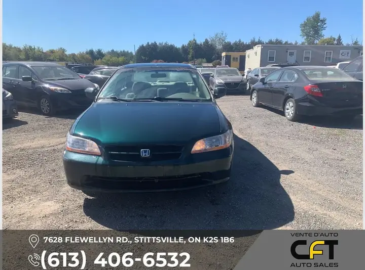Honda Accord 2000 photo 2