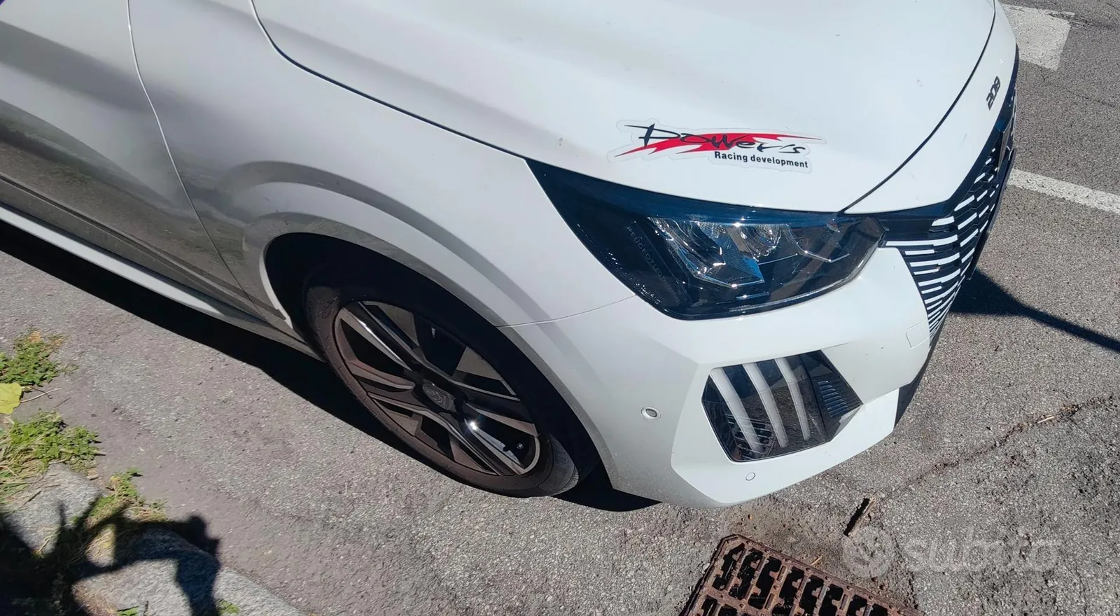 Peugeot 208 2023 photo 3