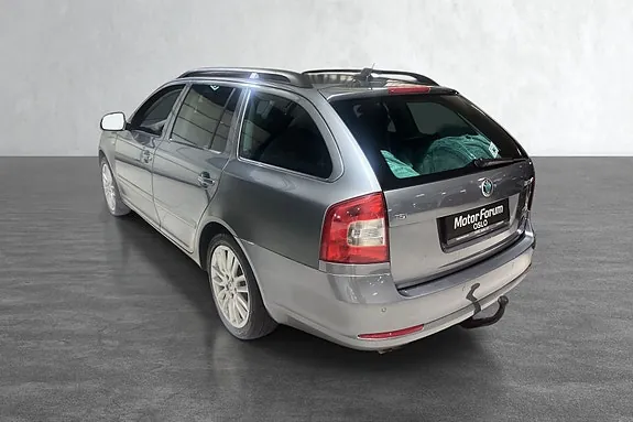 Skoda Octavia 2012 photo 4