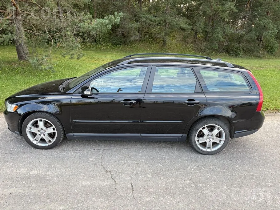Volvo V50 2008 photo 2