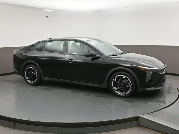 Kia K4