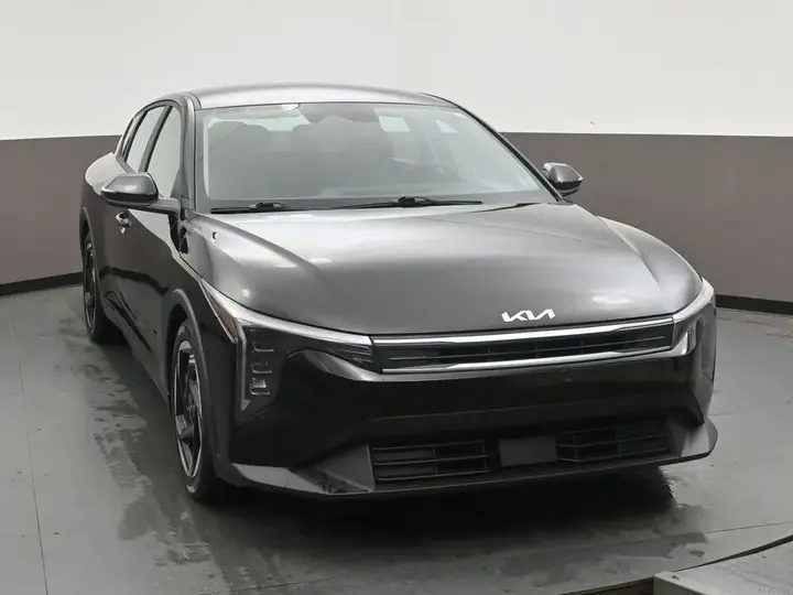 Kia K4 2025 photo 2