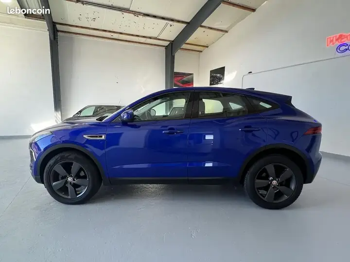 Jaguar E-Pace 2019 photo 4